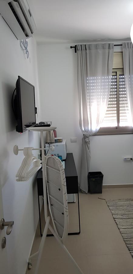 Private Bed/Bathroom In Netanya Exteriör bild
