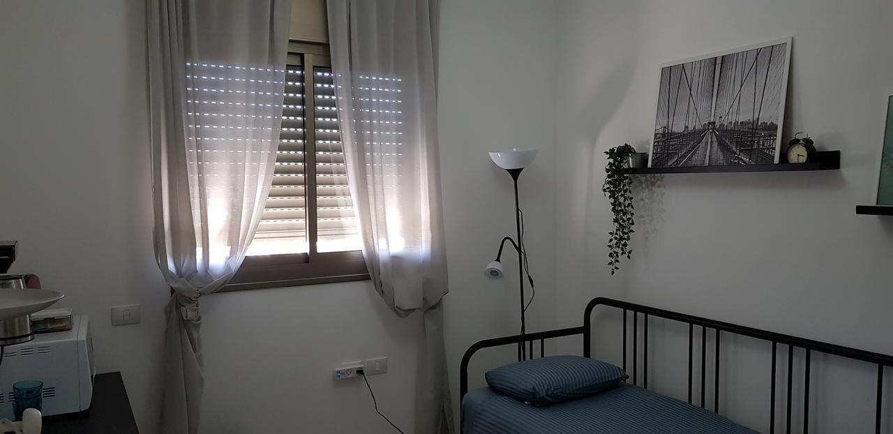 Private Bed/Bathroom In Netanya Exteriör bild