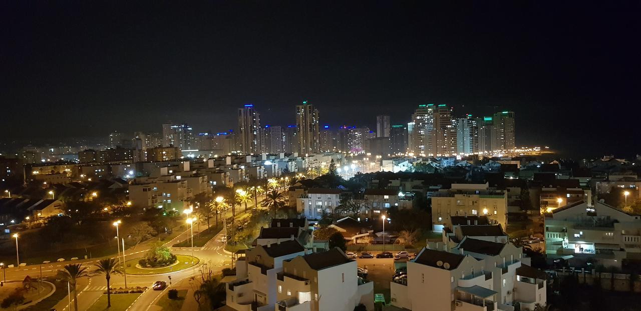 Private Bed/Bathroom In Netanya Exteriör bild
