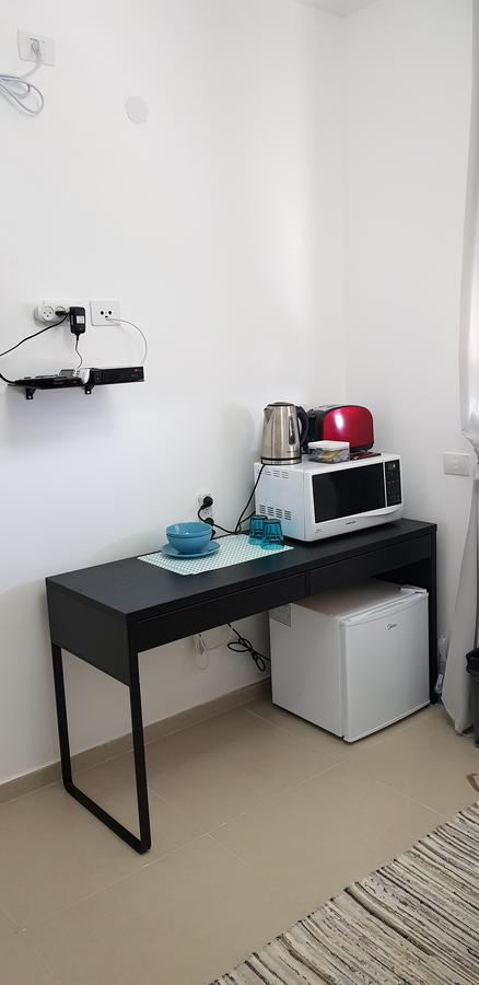 Private Bed/Bathroom In Netanya Exteriör bild